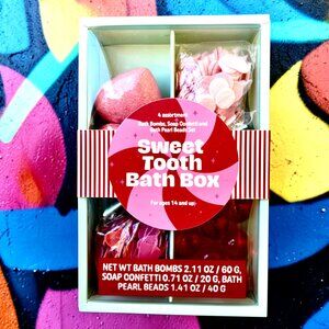 Sweet Tooth Bath Box Set Pink & Red Bath Bombs + Soap Confetti + Pearl Beads New